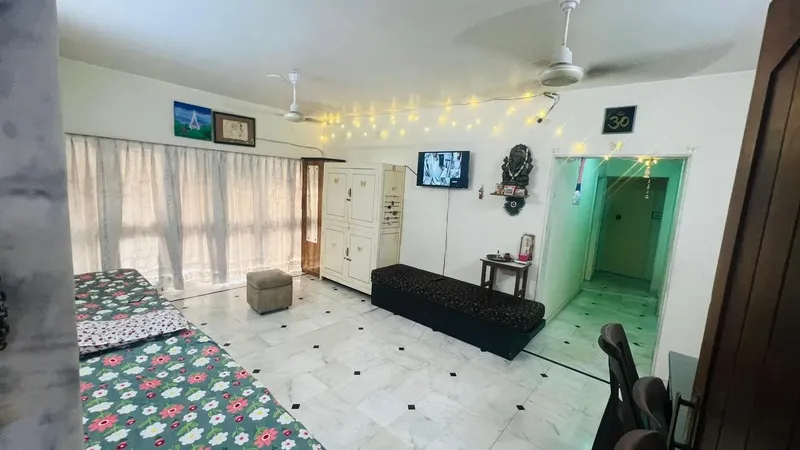 Spacious TV Lobby and Common Lounge Area at City House Girls Hostel
